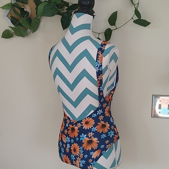 Bathing Suit | Size S - Picture 8 of 8